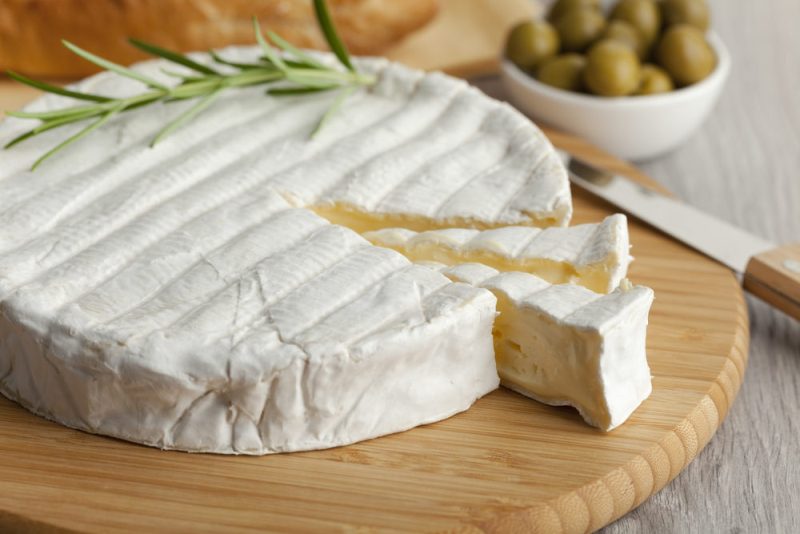 белый сыр с плесенью